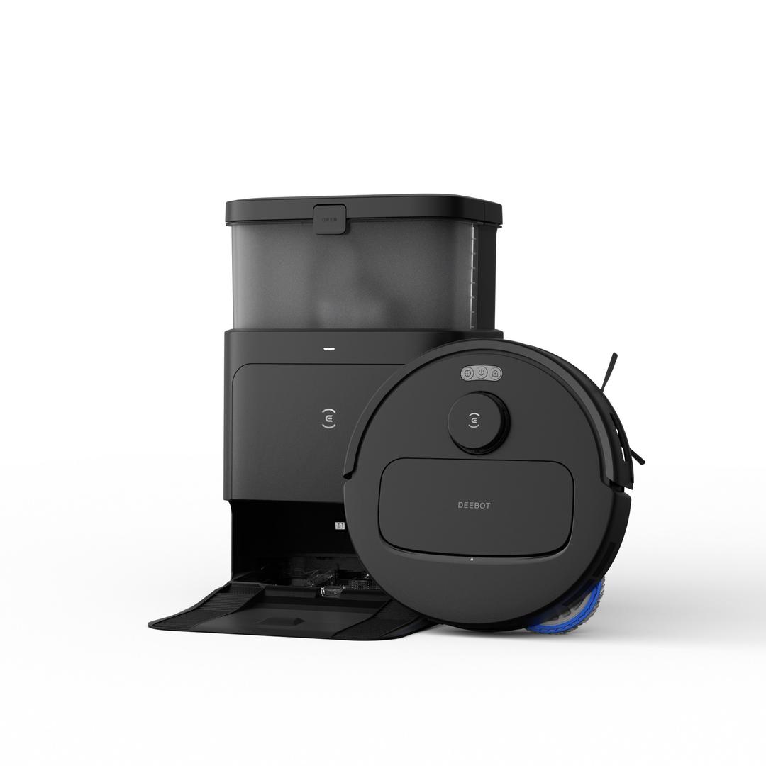Ecovacs Deebot N30 Pro Omni đang đặt trong trạm Omni sạc