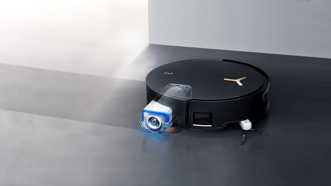 Robot Ecovacs Deebot X8 Pro Omni đang làm sạch sát chân tường