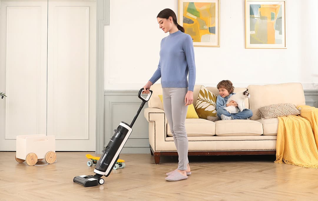 Tineco Floor One S3 lau sàn phòng khách gọn gàng