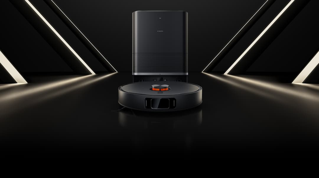 Robot hút bụi Xiaomi Robot Vacuum X20 Max đặt cạnh trạm sạc